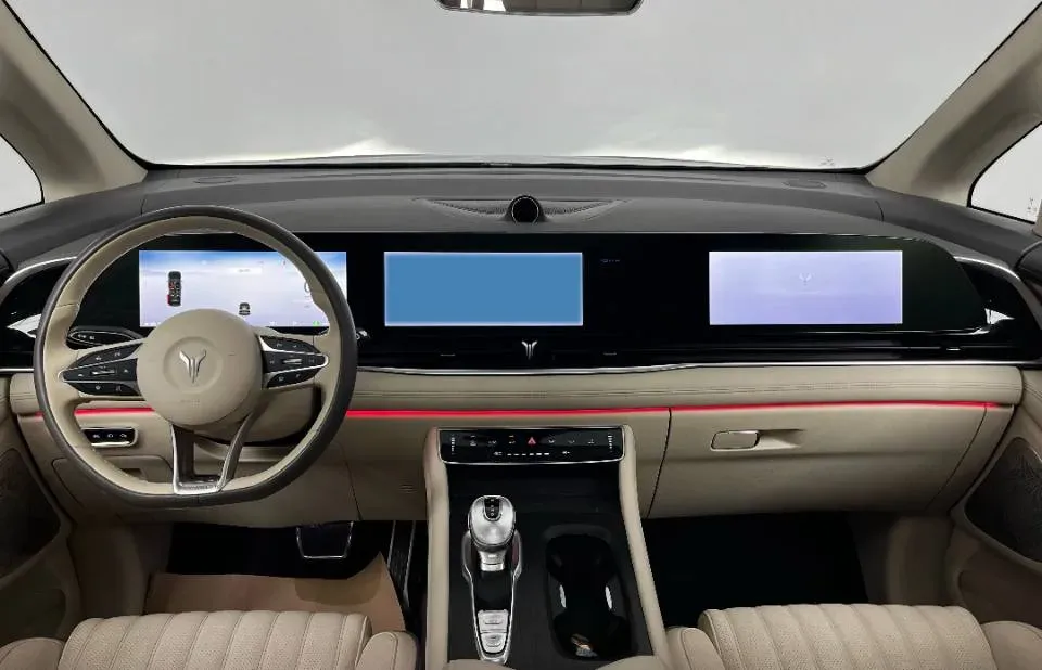 2022 Voyah Dream 1.5T 136HP L4 PHEV 25.57KWH,autocango,china used car exporter,china ev exporter,chinese used car exporter,chinese used ev exporter