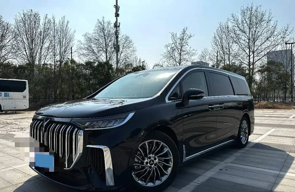 2022 Voyah Dream 1.5T 136HP L4 PHEV 25.57KWH,autocango,china used car exporter,china ev exporter,chinese used car exporter,chinese used ev exporter
