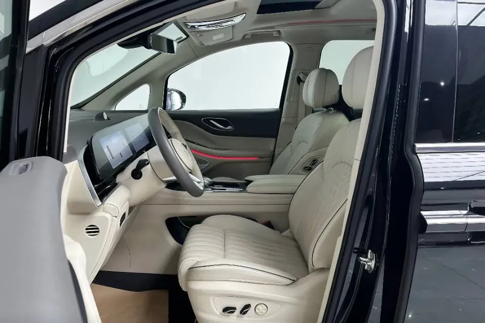 2022 Voyah Dream 1.5T 136HP L4 PHEV 25.57KWH,autocango,china used car exporter,china ev exporter,chinese used car exporter,chinese used ev exporter