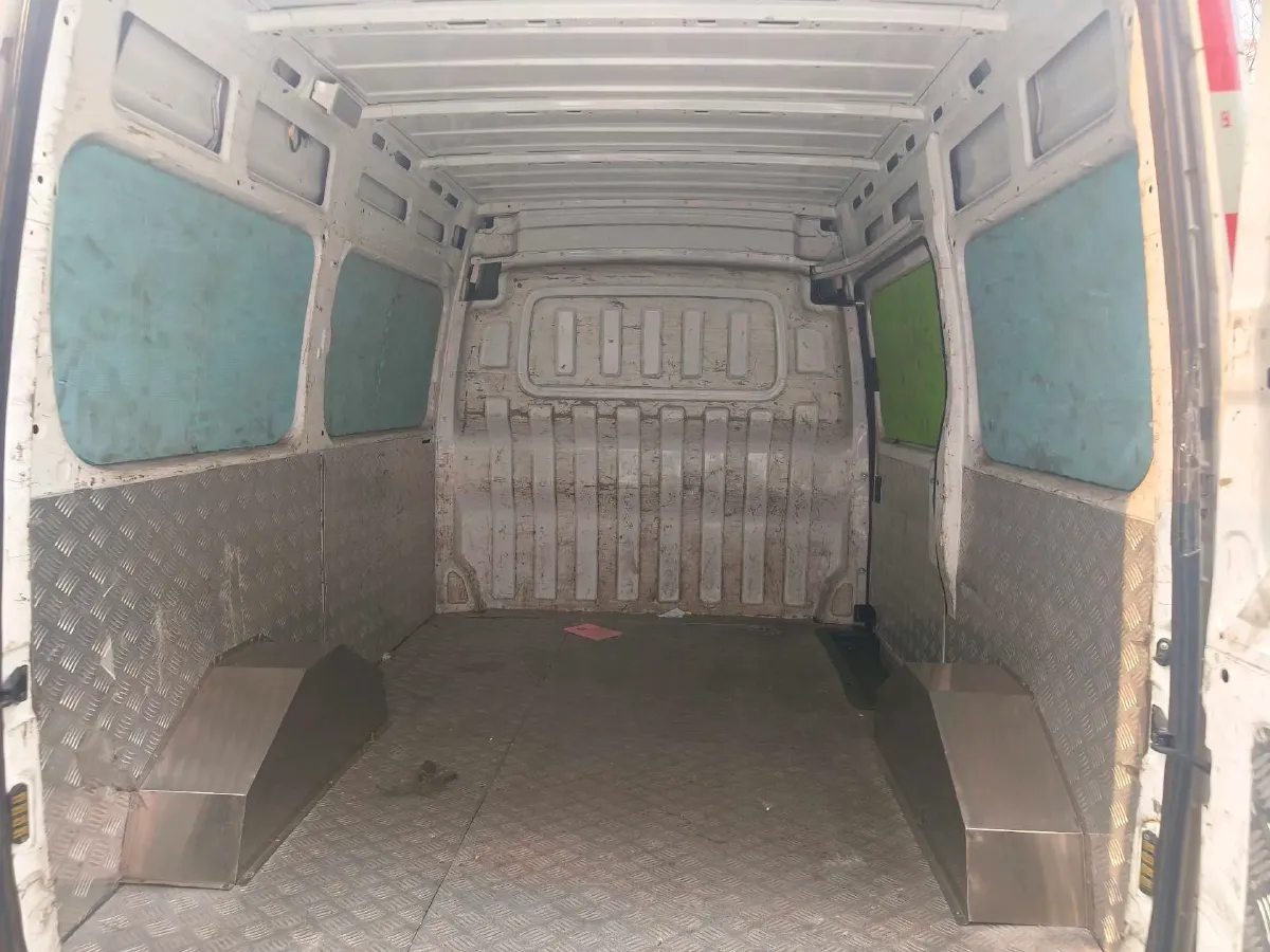 2023 MAXUS XinTu V80 2.0T 127HP L4 6MT,autocango,china used car exporter,china ev exporter,chinese used car exporter,chinese used ev exporter