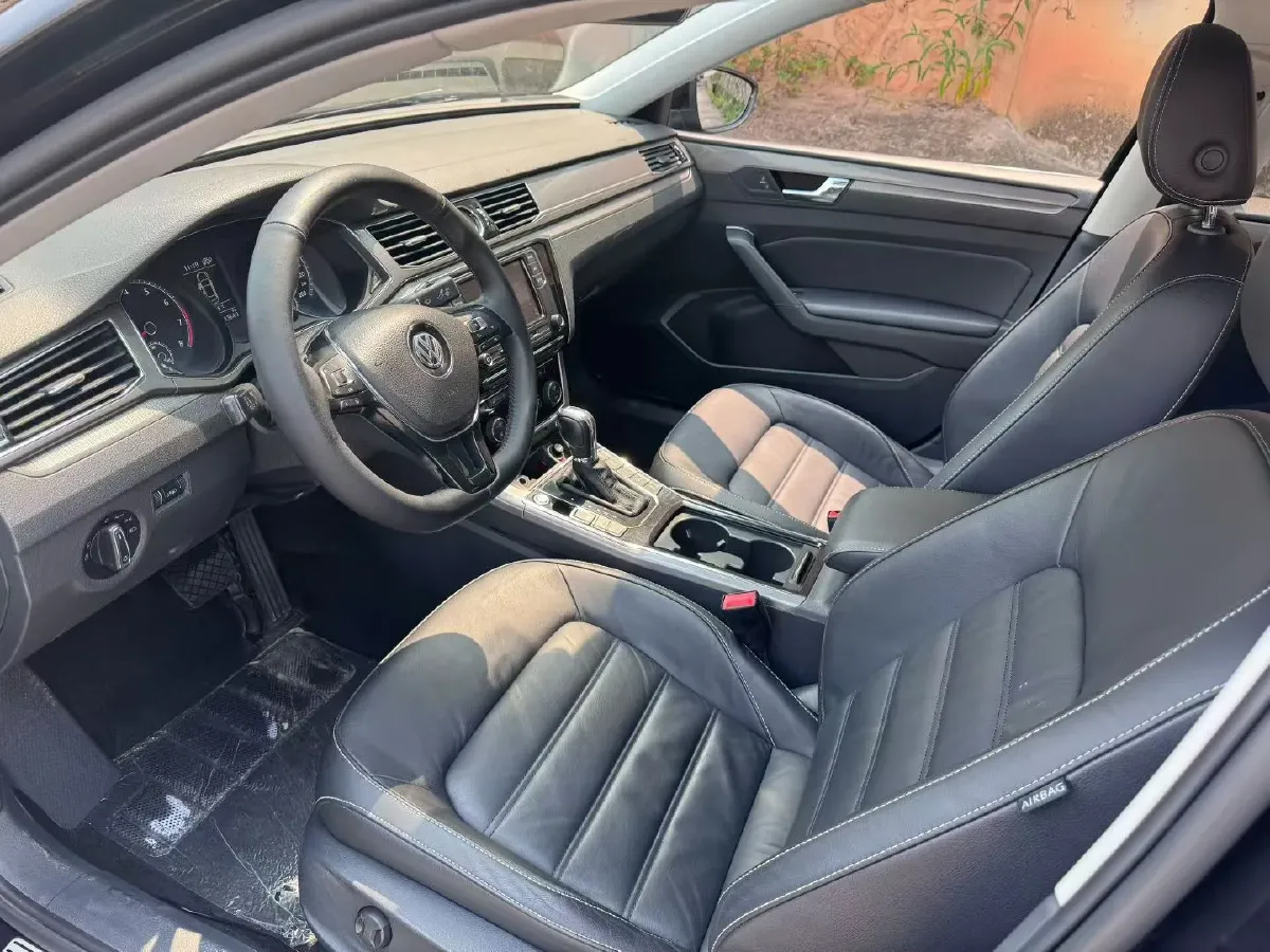 2017 Volkswagen Passat 1.8T 180HP L4 7DCT,autocango,china used car exporter,china ev exporter,chinese used car exporter,chinese used ev exporter