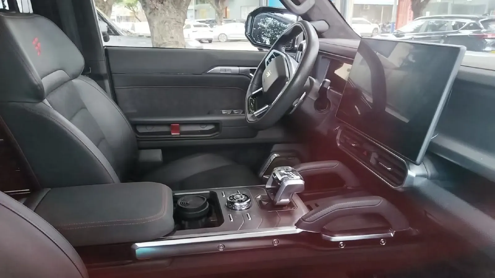 2023 Jetour Traveller 2.0T 254HP L4 7DCT,autocango,china used car exporter,china ev exporter,chinese used car exporter,chinese used ev exporter