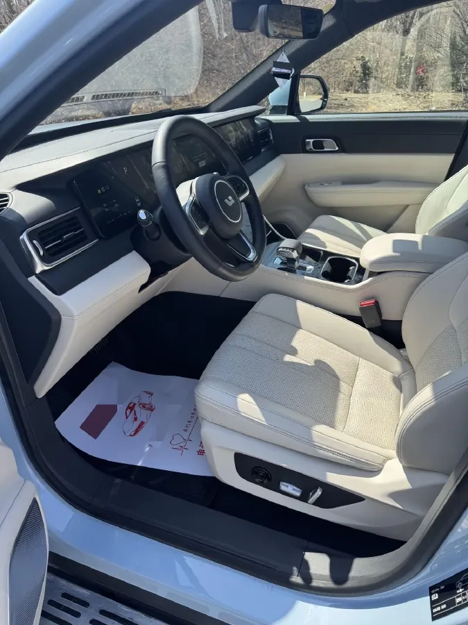 2021 Li ONE Range Extended 131HP REEV 40.5KWH,autocango,china used car exporter,china ev exporter,chinese used car exporter,chinese used ev exporter