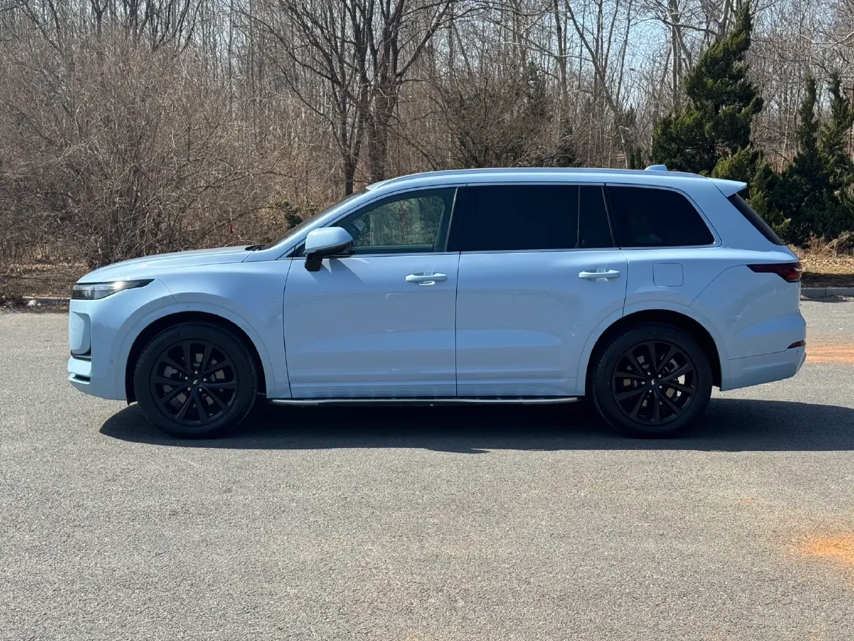 2021 Li ONE Range Extended 131HP REEV 40.5KWH,autocango,china used car exporter,china ev exporter,chinese used car exporter,chinese used ev exporter