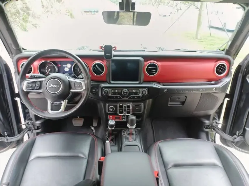 2021 Jeep Wrangler 2.0T 266HP L4 8AT,autocango,china used car exporter,china ev exporter,chinese used car exporter,chinese used ev exporter