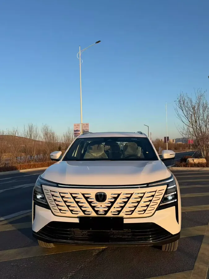 2025 ChangAn CS75 Plus 1.5T 192HP L4 8AT,autocango,china used car exporter,china ev exporter,chinese used car exporter,chinese used ev exporter