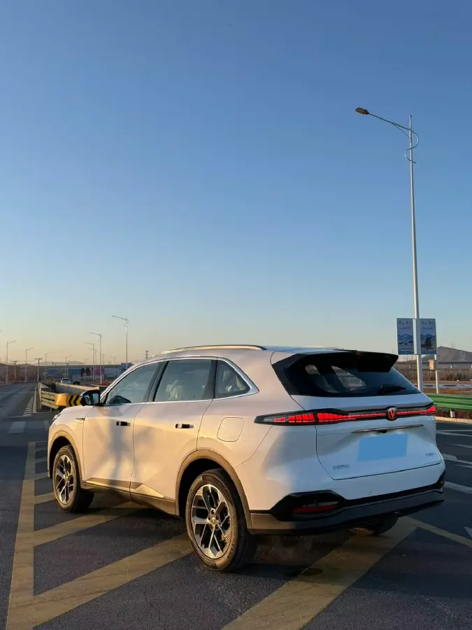 2025 ChangAn CS75 Plus 1.5T 192HP L4 8AT,autocango,china used car exporter,china ev exporter,chinese used car exporter,chinese used ev exporter