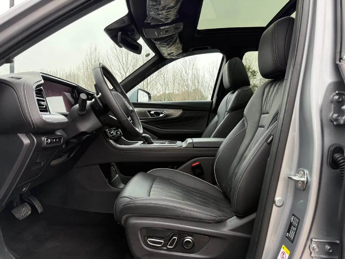 2022 GAC Trumpchi GS8 2.0T 252HP L4 8AT,autocango,china used car exporter,china ev exporter,chinese used car exporter,chinese used ev exporter