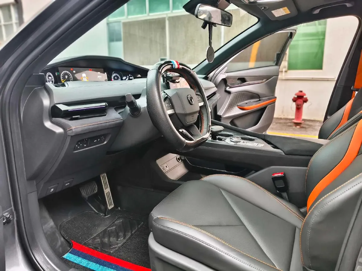 2022 ChangAn UNI-V 1.5T 188HP L4 7DCT,autocango,china used car exporter,china ev exporter,chinese used car exporter,chinese used ev exporter