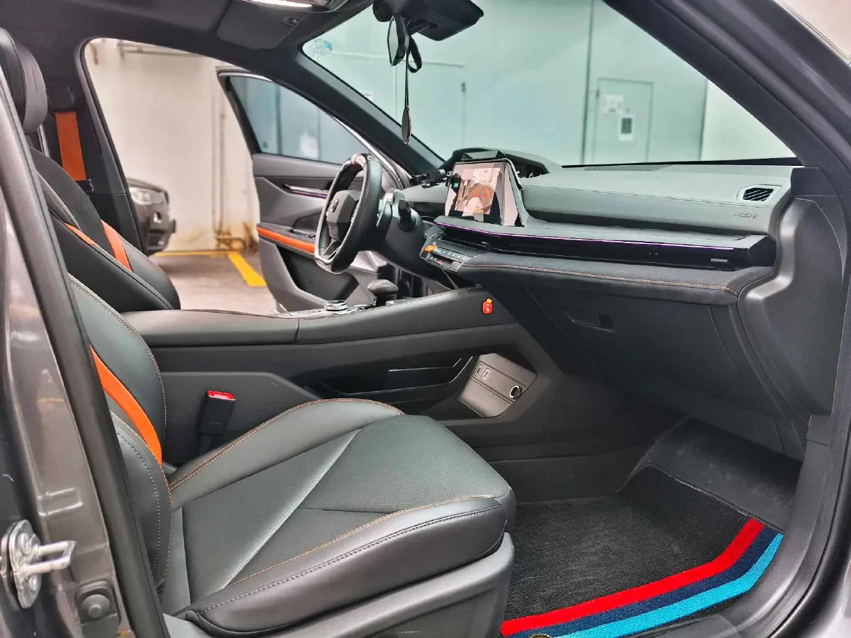 2022 ChangAn UNI-V 1.5T 188HP L4 7DCT,autocango,china used car exporter,china ev exporter,chinese used car exporter,chinese used ev exporter