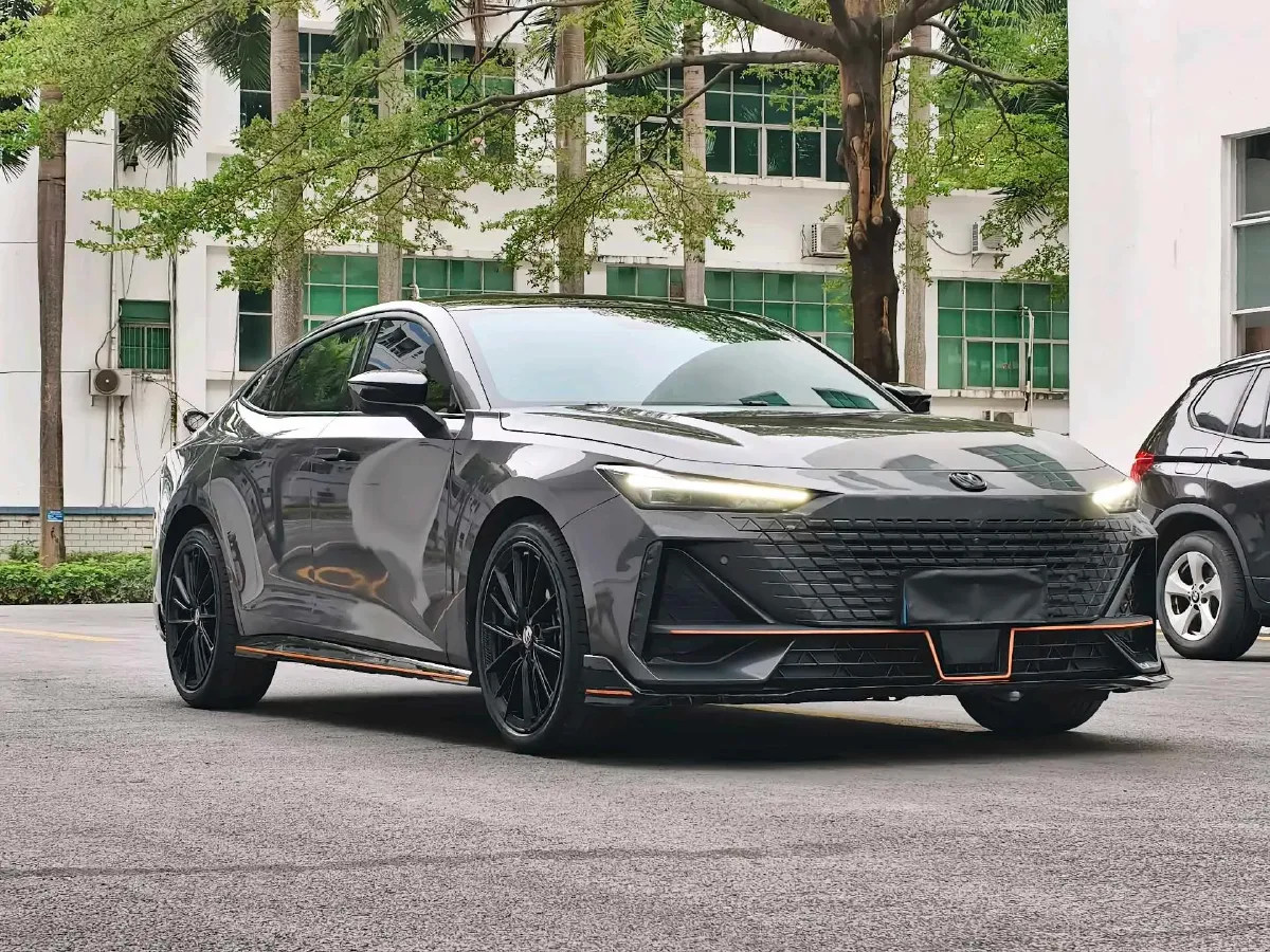 2022 ChangAn UNI-V 1.5T 188HP L4 7DCT,autocango,china used car exporter,china ev exporter,chinese used car exporter,chinese used ev exporter