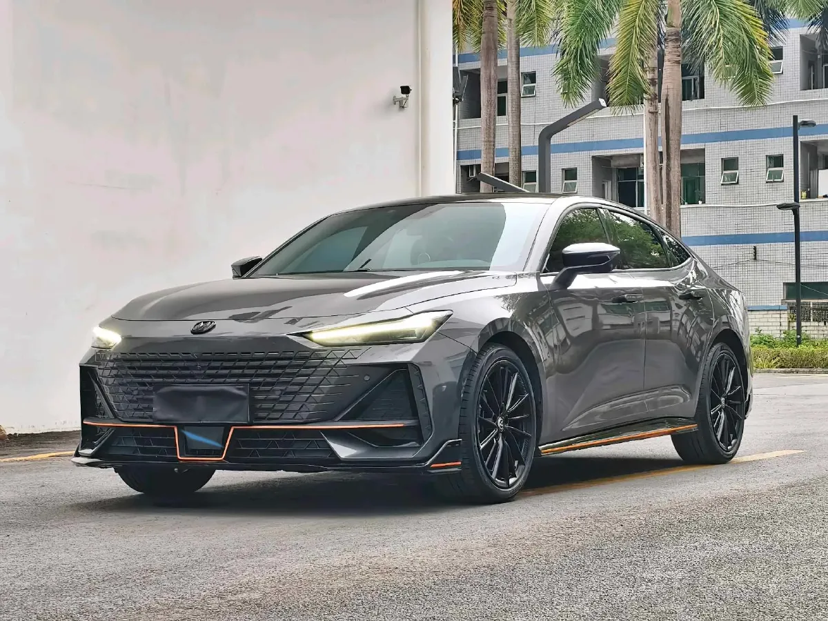 2022 ChangAn UNI-V 1.5T 188HP L4 7DCT,autocango,china used car exporter,china ev exporter,chinese used car exporter,chinese used ev exporter