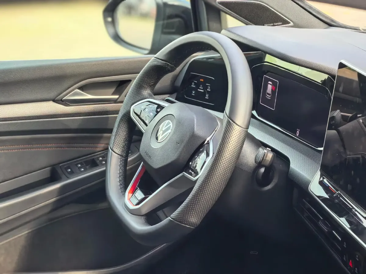 2025 Volkswagen GolfGTI 2.0T 220HP L4 7DCT,autocango,china used car exporter,china ev exporter,chinese used car exporter,chinese used ev exporter