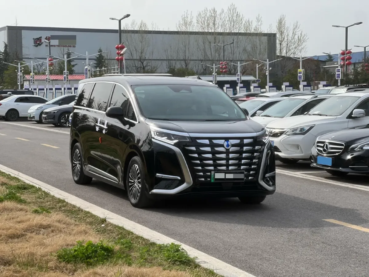 2024 Denza D9 1.5T 139HP L4 E-CVT PHEV 40KWH,autocango,china used car exporter,china ev exporter,chinese used car exporter,chinese used ev exporter