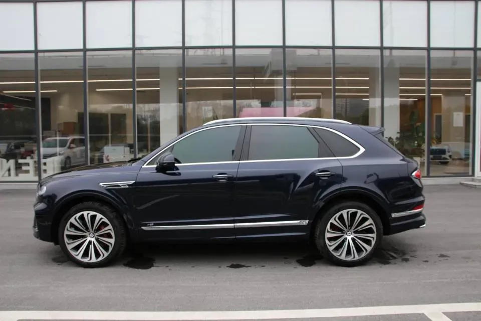 2022 Bentley Bentayga 4.0T 550HP V8 8AT,autocango,china used car exporter,china ev exporter,chinese used car exporter,chinese used ev exporter