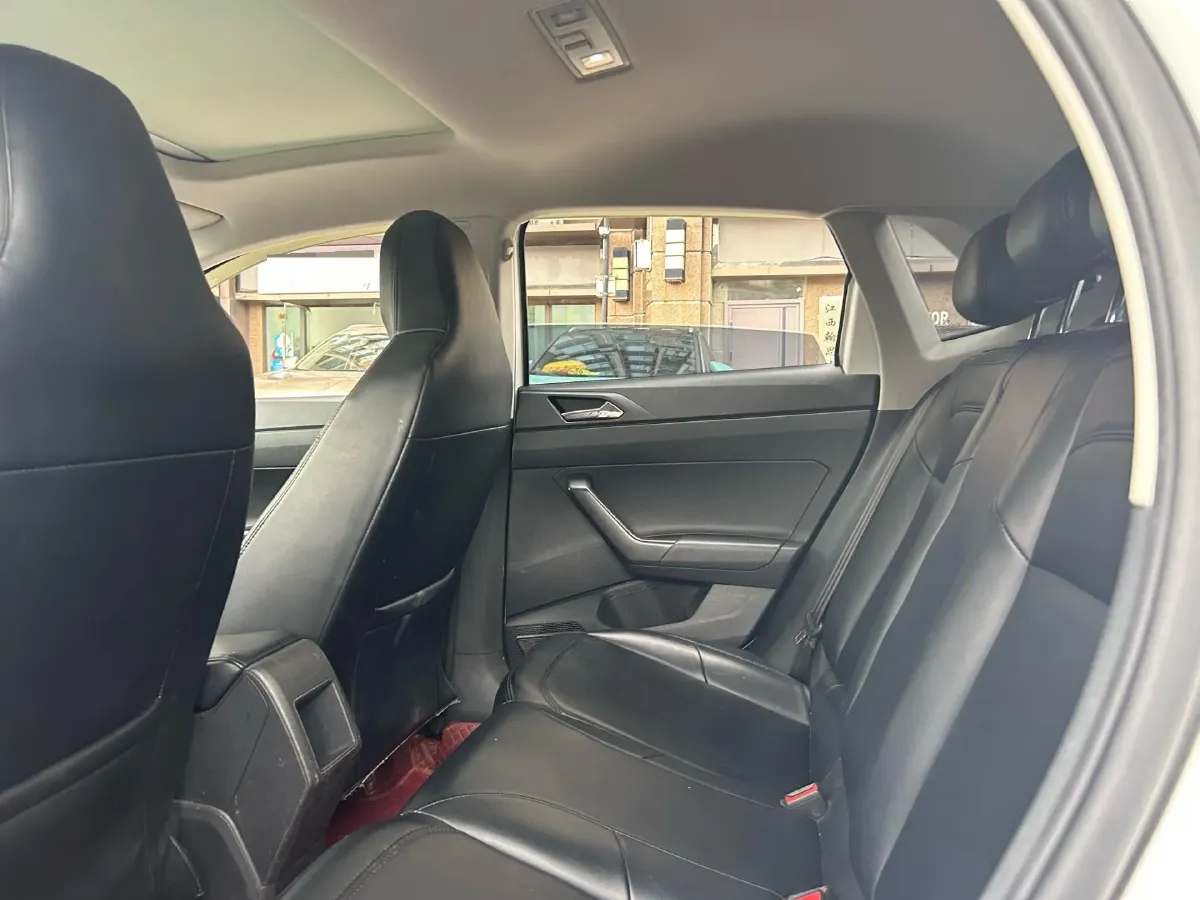 2021 Haval H6 1.5T 169HP L4 7DCT,autocango,china used car exporter,china ev exporter,chinese used car exporter,chinese used ev exporter