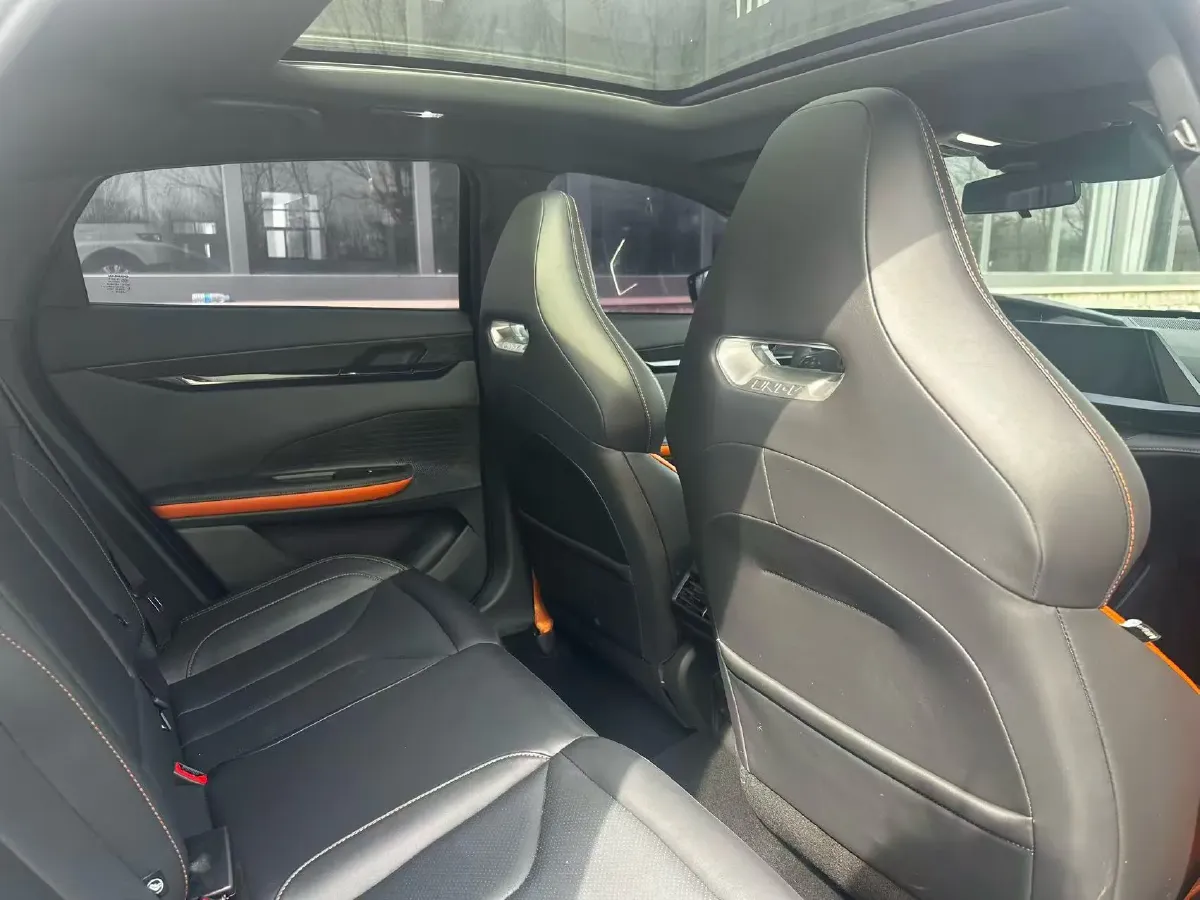 2023 ChangAn UNI-V 1.5T 188HP L4 7DCT,autocango,china used car exporter,china ev exporter,chinese used car exporter,chinese used ev exporter