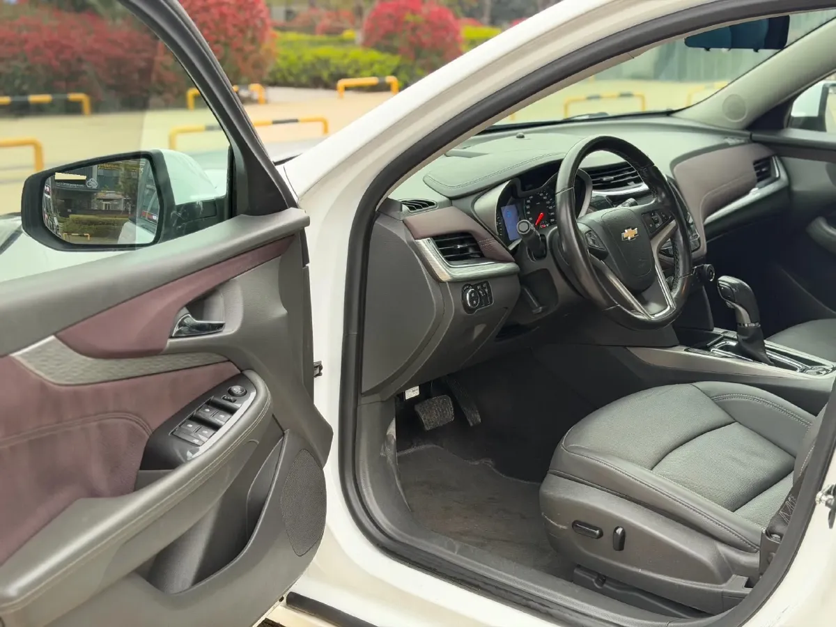 2018 Chevrolet Malibu 1.5T 170HP L4 6AT,autocango,china used car exporter,china ev exporter,chinese used car exporter,chinese used ev exporter