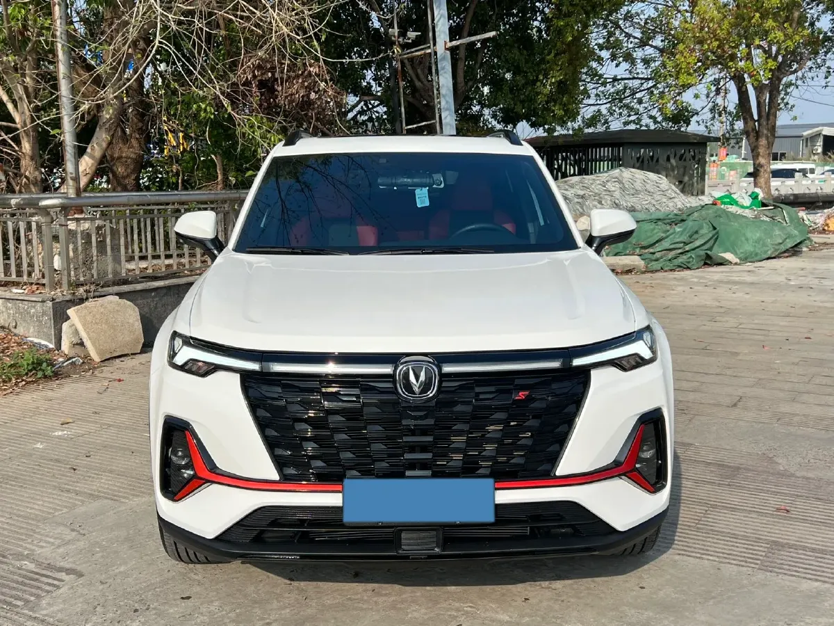 2023 ChangAn CS35 Plus 1.4T 160HP L4 7DCT,autocango,china used car exporter,china ev exporter,chinese used car exporter,chinese used ev exporter