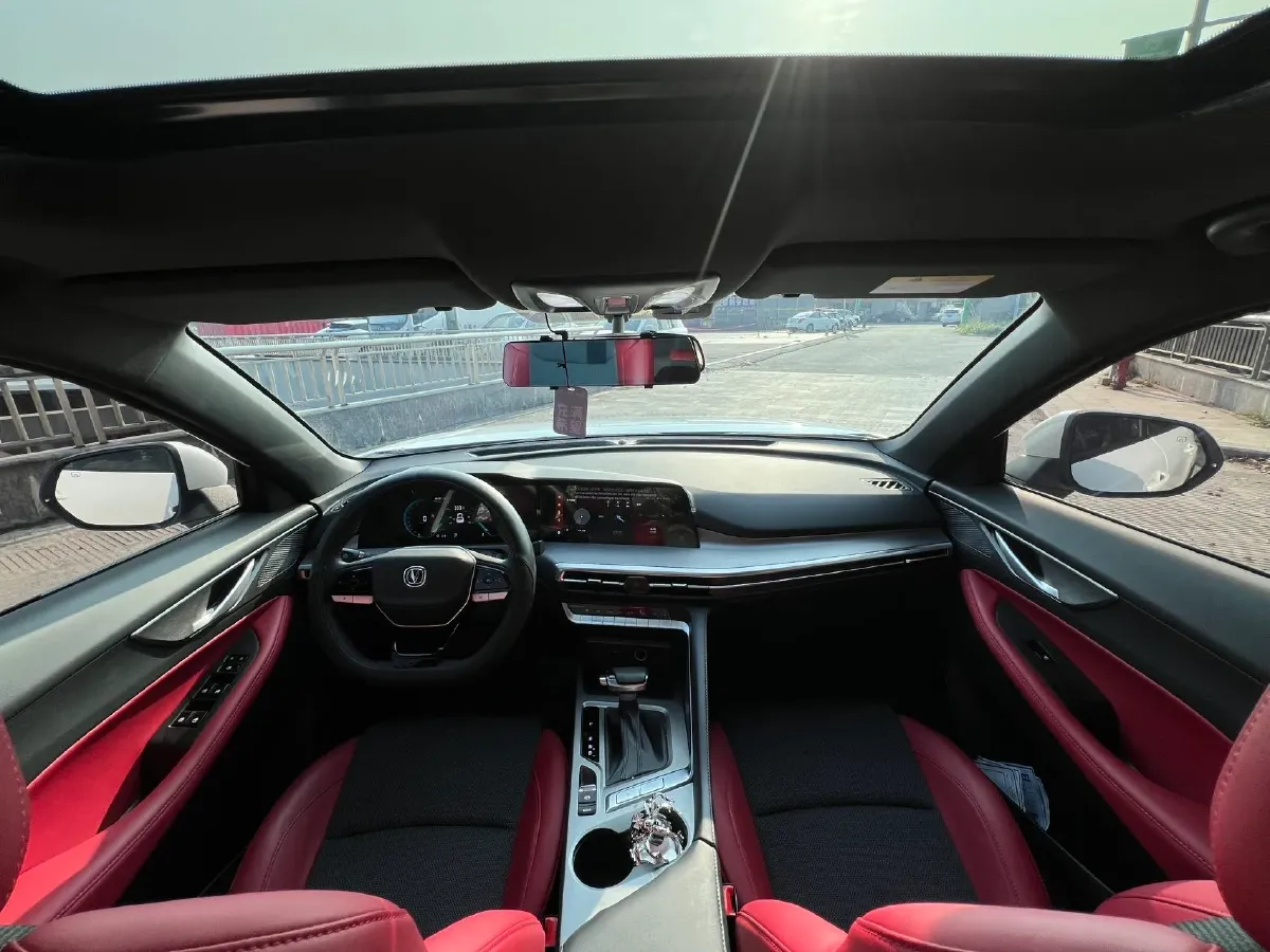 2023 ChangAn CS35 Plus 1.4T 160HP L4 7DCT,autocango,china used car exporter,china ev exporter,chinese used car exporter,chinese used ev exporter