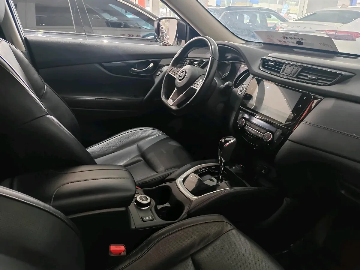 2021 Nissan X-Trail 2.5L 181HP L4 CVT,autocango,china used car exporter,china ev exporter,chinese used car exporter,chinese used ev exporter