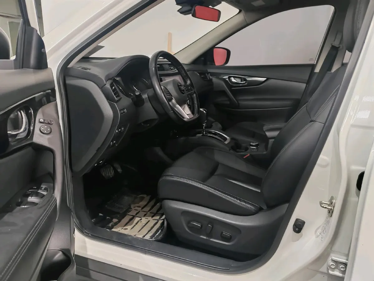 2021 Nissan X-Trail 2.5L 181HP L4 CVT,autocango,china used car exporter,china ev exporter,chinese used car exporter,chinese used ev exporter