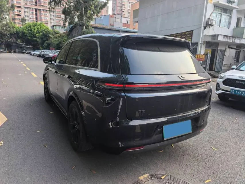 2023 Li L8 Range Extended 154HP REEV 40.9KWH,autocango,china used car exporter,china ev exporter,chinese used car exporter,chinese used ev exporter