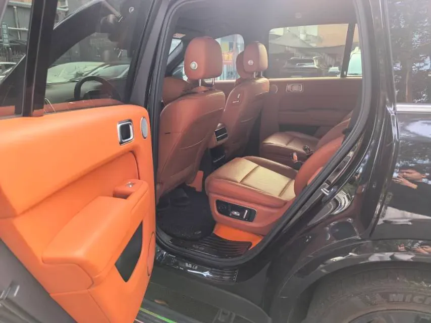 2023 Li L8 Range Extended 154HP REEV 40.9KWH,autocango,china used car exporter,china ev exporter,chinese used car exporter,chinese used ev exporter