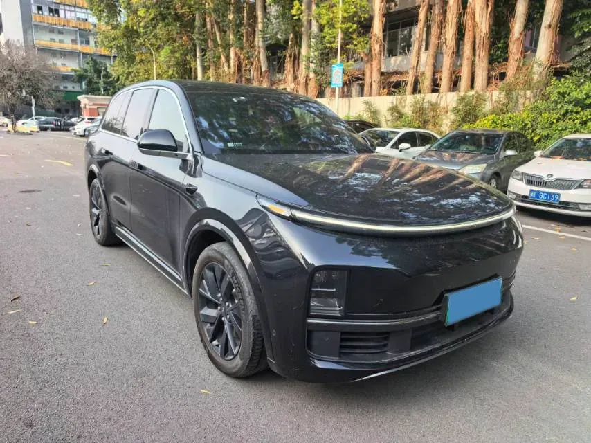 2023 Li L8 Range Extended 154HP REEV 40.9KWH,autocango,china used car exporter,china ev exporter,chinese used car exporter,chinese used ev exporter