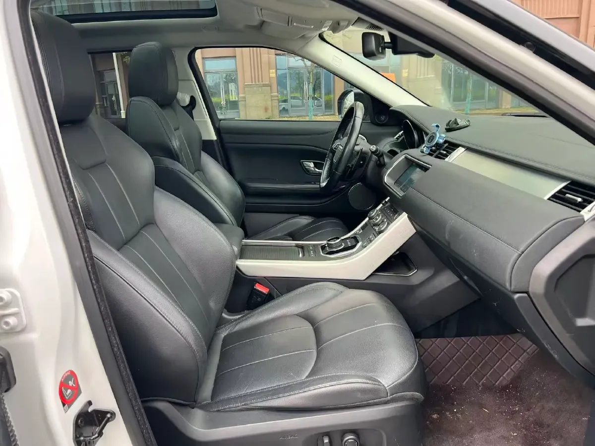 2018 Land Rover Range Rover Evoque 2.0T 241HP L4 9AT,autocango,china used car exporter,china ev exporter,chinese used car exporter,chinese used ev exporter