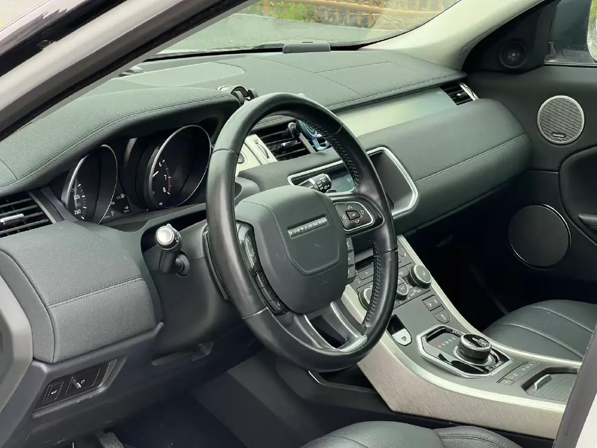 2018 Land Rover Range Rover Evoque 2.0T 241HP L4 9AT,autocango,china used car exporter,china ev exporter,chinese used car exporter,chinese used ev exporter