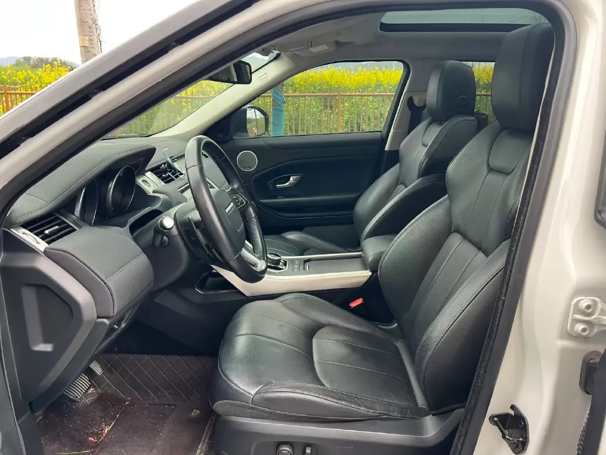 2018 Land Rover Range Rover Evoque 2.0T 241HP L4 9AT,autocango,china used car exporter,china ev exporter,chinese used car exporter,chinese used ev exporter