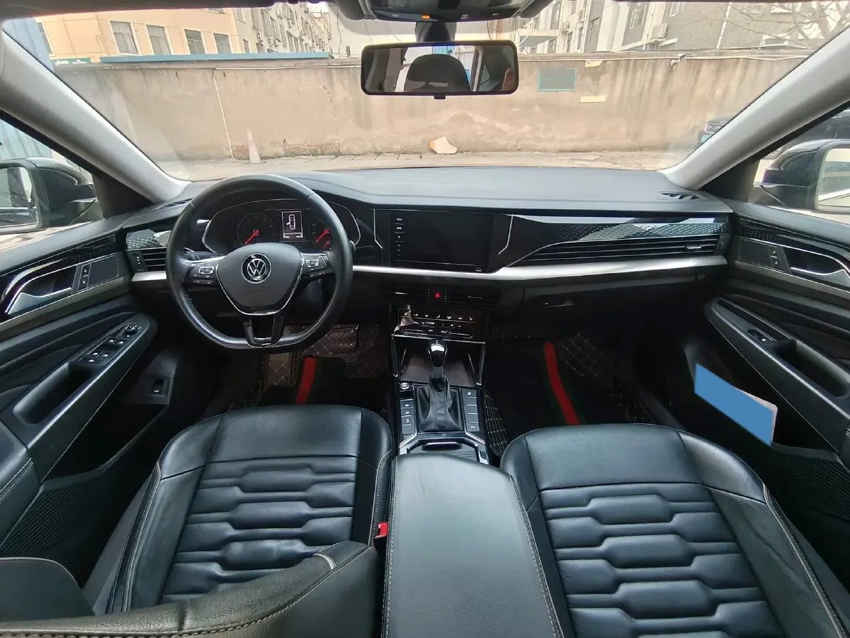 2020 Volkswagen Passat 2.0T 186HP L4 7DCT,autocango,china used car exporter,china ev exporter,chinese used car exporter,chinese used ev exporter