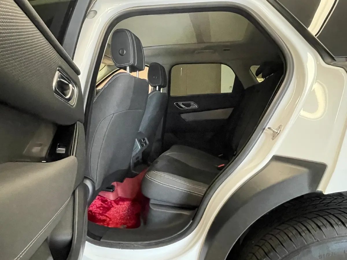 2019 Land Rover Range Rover Velar 2.0T 250HP L4 8AT,autocango,china used car exporter,china ev exporter,chinese used car exporter,chinese used ev exporter