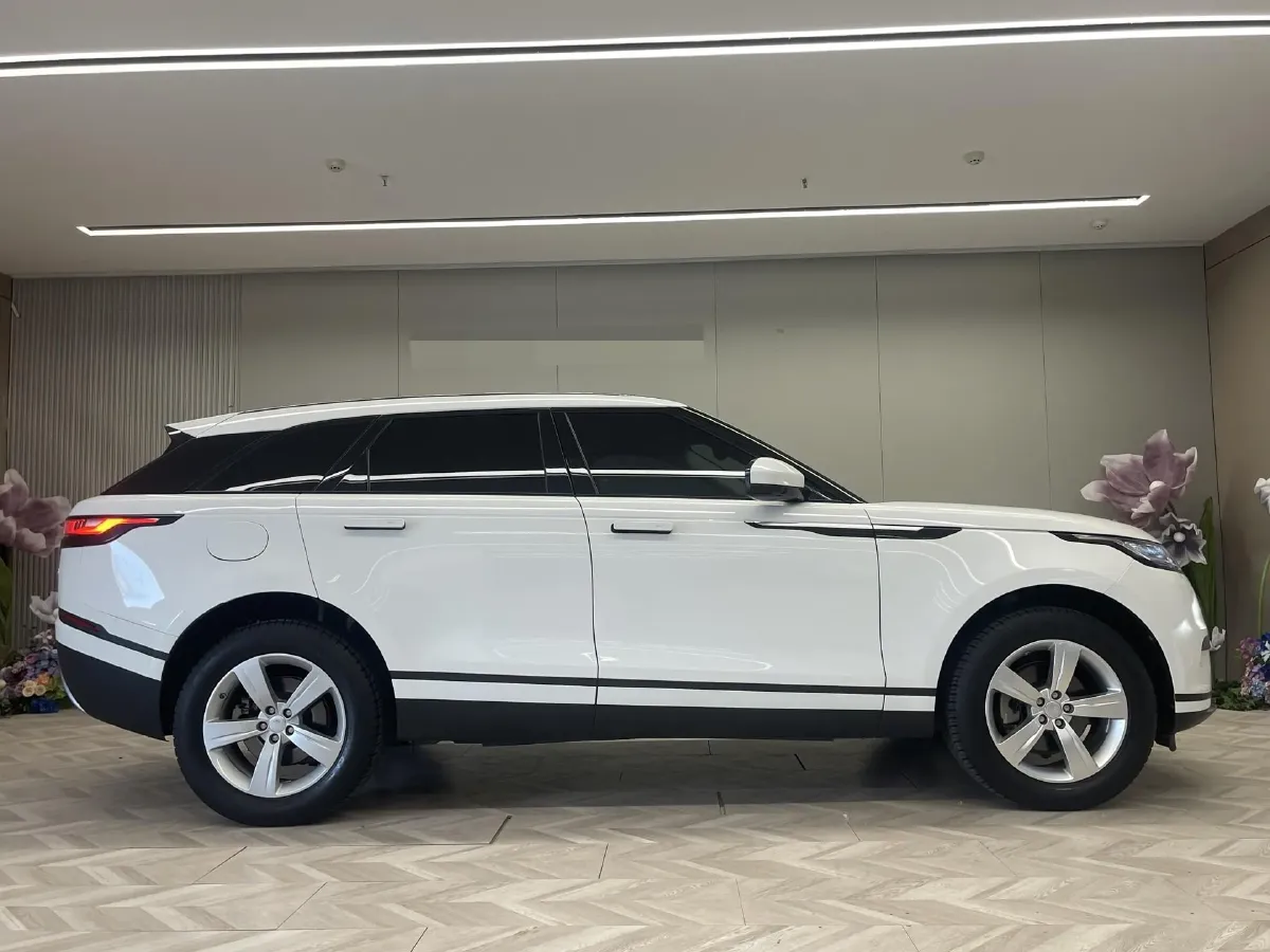 2019 Land Rover Range Rover Velar 2.0T 250HP L4 8AT,autocango,china used car exporter,china ev exporter,chinese used car exporter,chinese used ev exporter