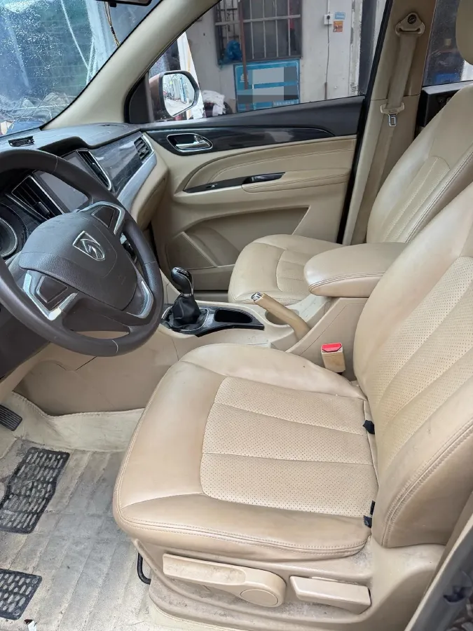 2016 BaoJun 730 1.5L 112HP L4 5MT,autocango,china used car exporter,china ev exporter,chinese used car exporter,chinese used ev exporter