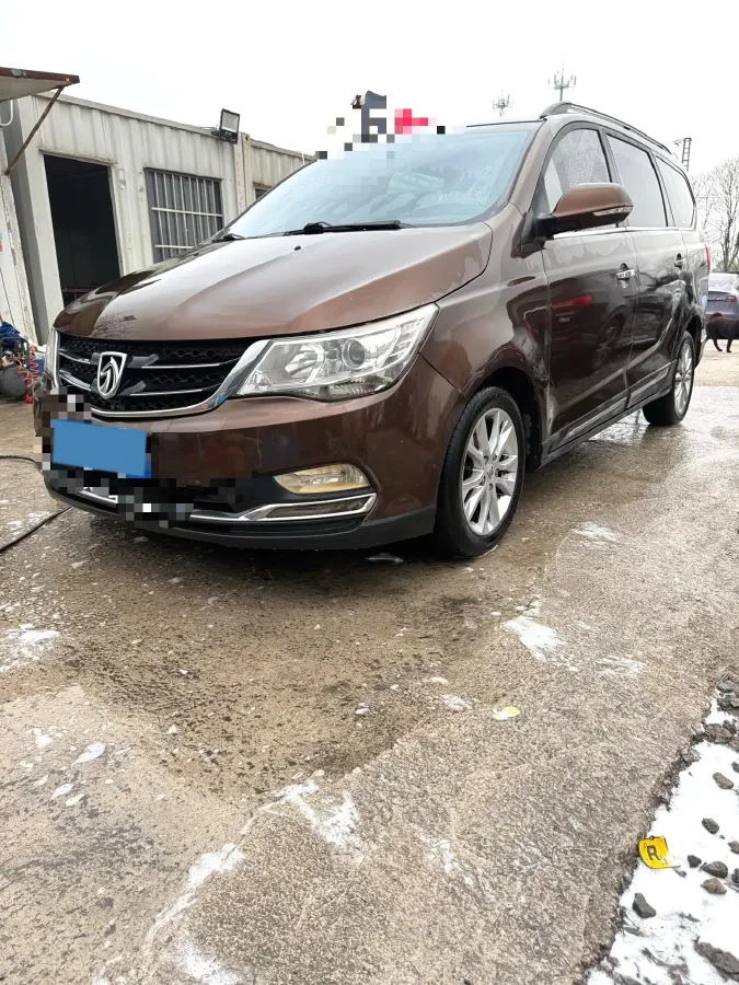 2016 BaoJun 730 1.5L 112HP L4 5MT,autocango,china used car exporter,china ev exporter,chinese used car exporter,chinese used ev exporter