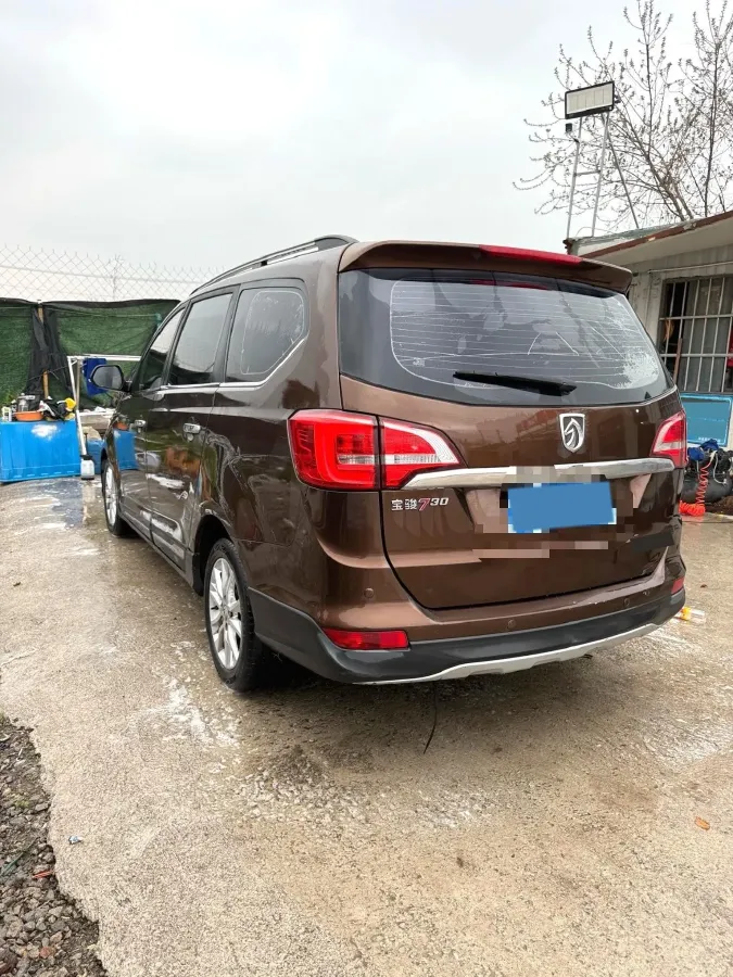 2016 BaoJun 730 1.5L 112HP L4 5MT,autocango,china used car exporter,china ev exporter,chinese used car exporter,chinese used ev exporter