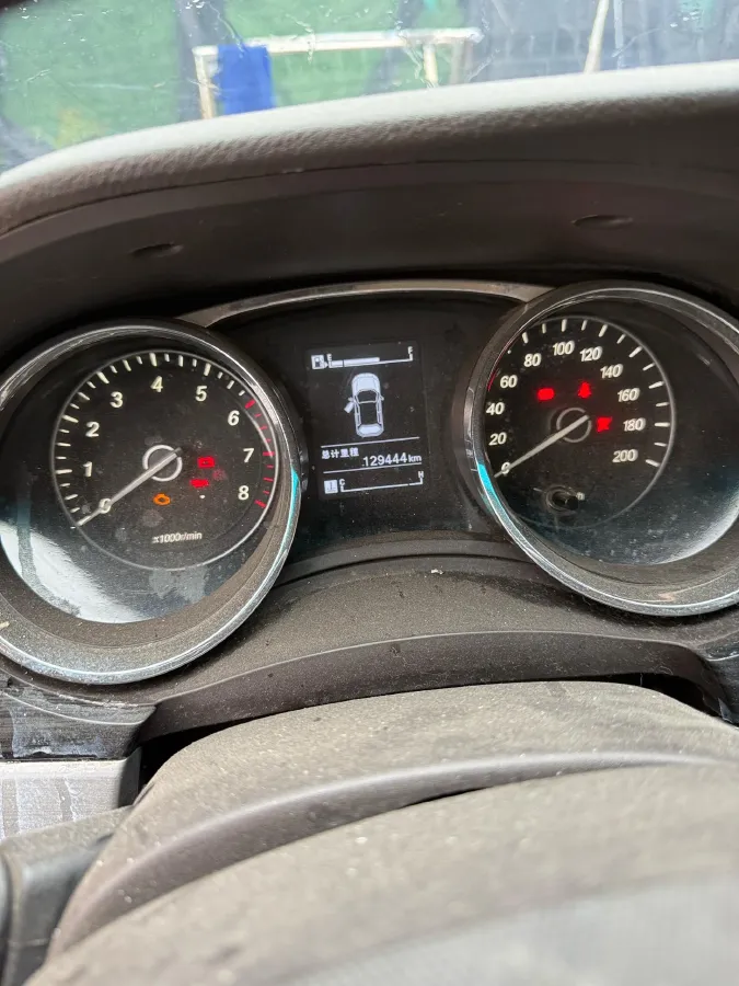 2016 BaoJun 730 1.5L 112HP L4 5MT,autocango,china used car exporter,china ev exporter,chinese used car exporter,chinese used ev exporter