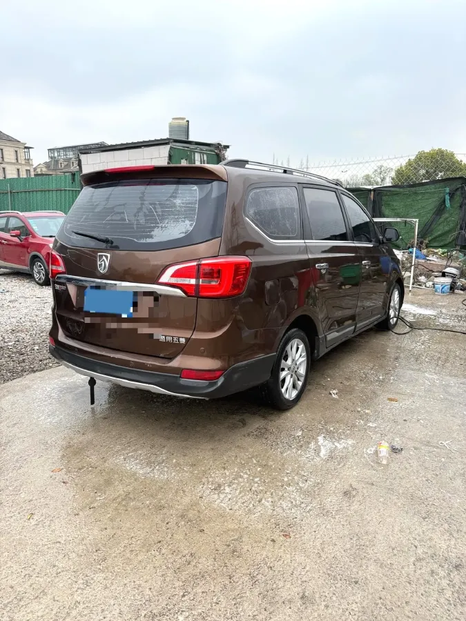 2016 BaoJun 730 1.5L 112HP L4 5MT,autocango,china used car exporter,china ev exporter,chinese used car exporter,chinese used ev exporter