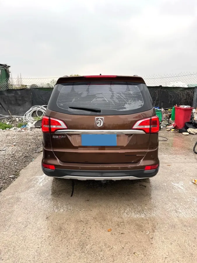 2016 BaoJun 730 1.5L 112HP L4 5MT,autocango,china used car exporter,china ev exporter,chinese used car exporter,chinese used ev exporter