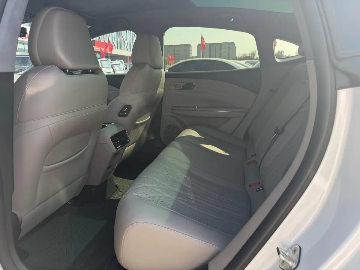2025 Geely Galaxy Starshine 8 1.5L 112HP L4 1DHT PHEV,autocango,china used car exporter,china ev exporter,chinese used car exporter,chinese used ev exporter