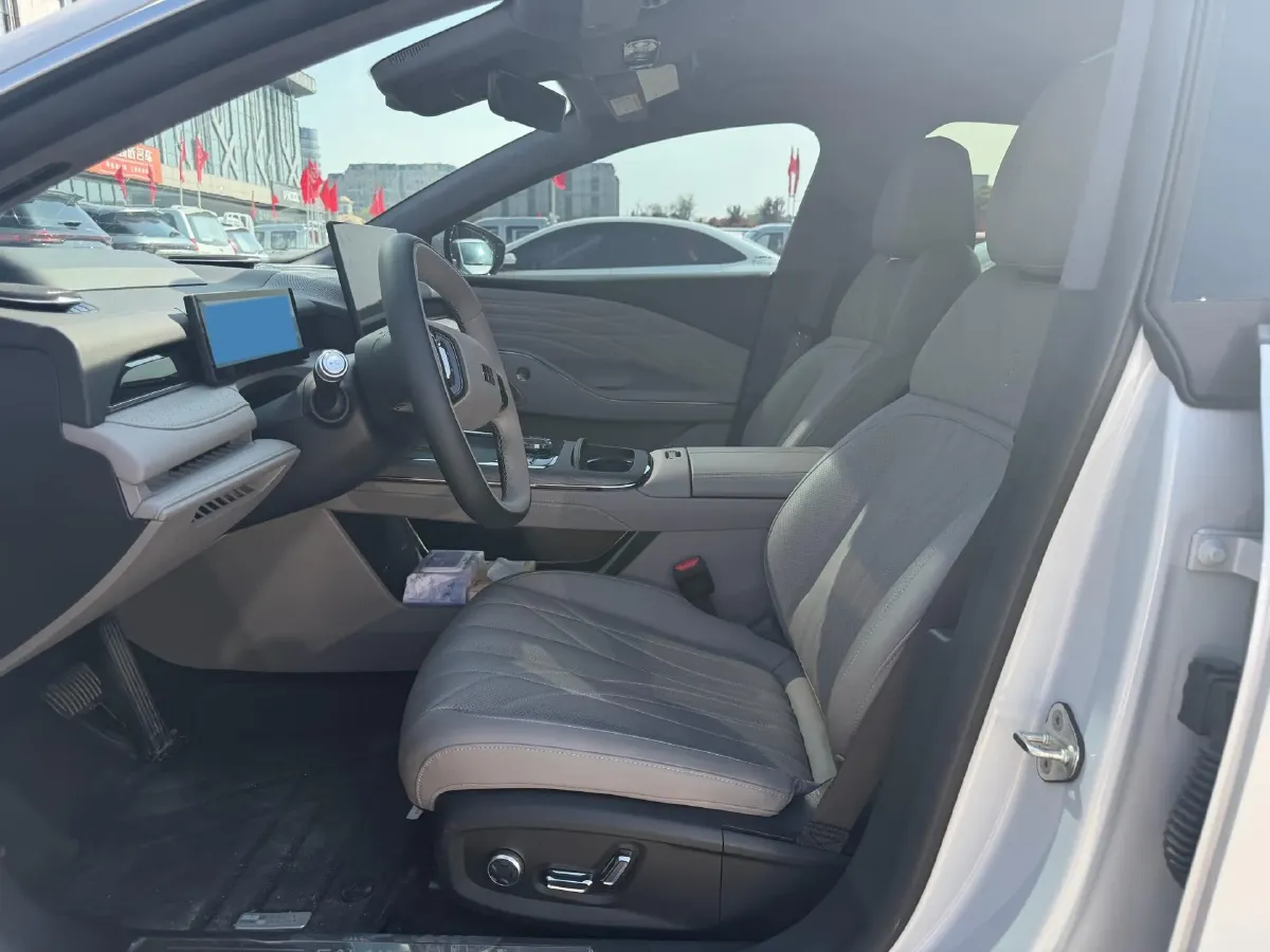 2025 Geely Galaxy Starshine 8 1.5L 112HP L4 1DHT PHEV,autocango,china used car exporter,china ev exporter,chinese used car exporter,chinese used ev exporter