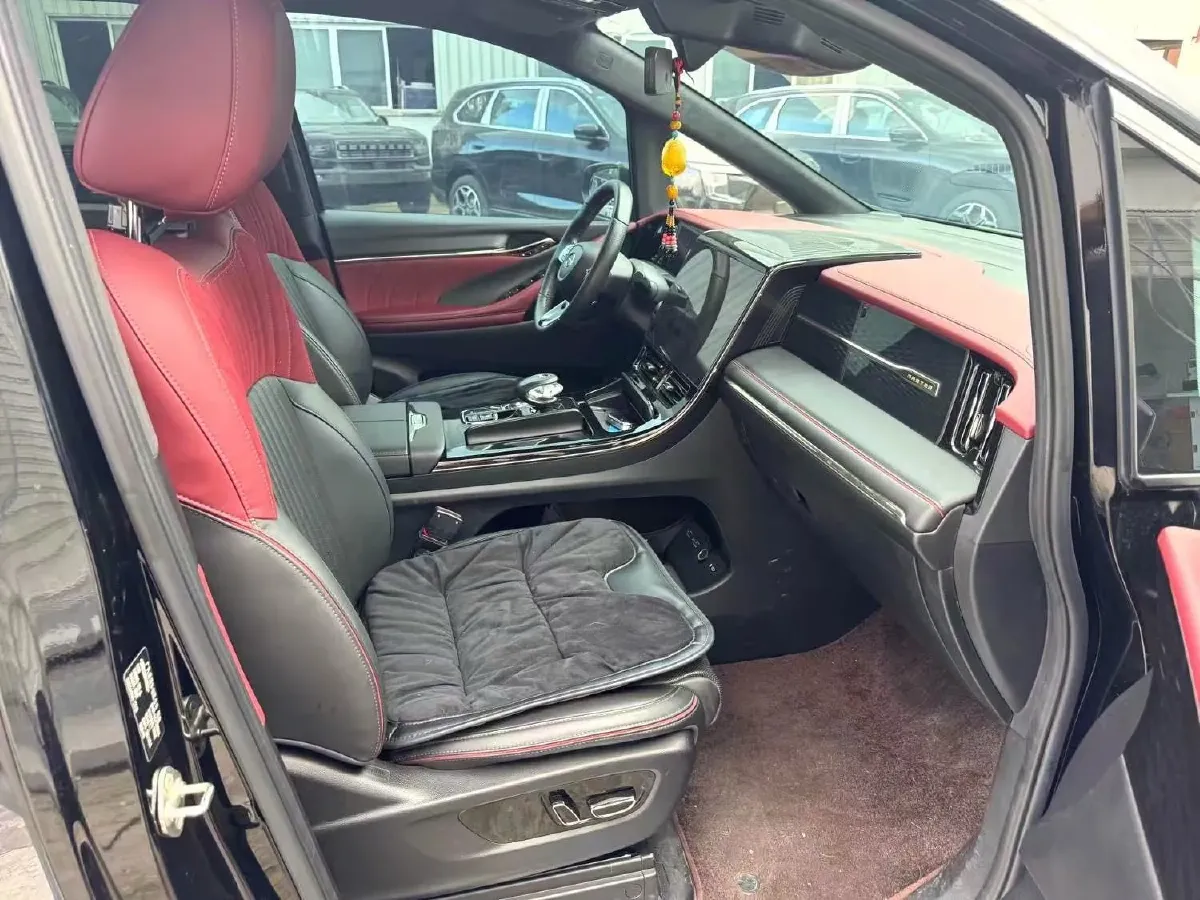 2023 GAC Trumpchi M8 2.0T 252HP L4 8AT,autocango,china used car exporter,china ev exporter,chinese used car exporter,chinese used ev exporter