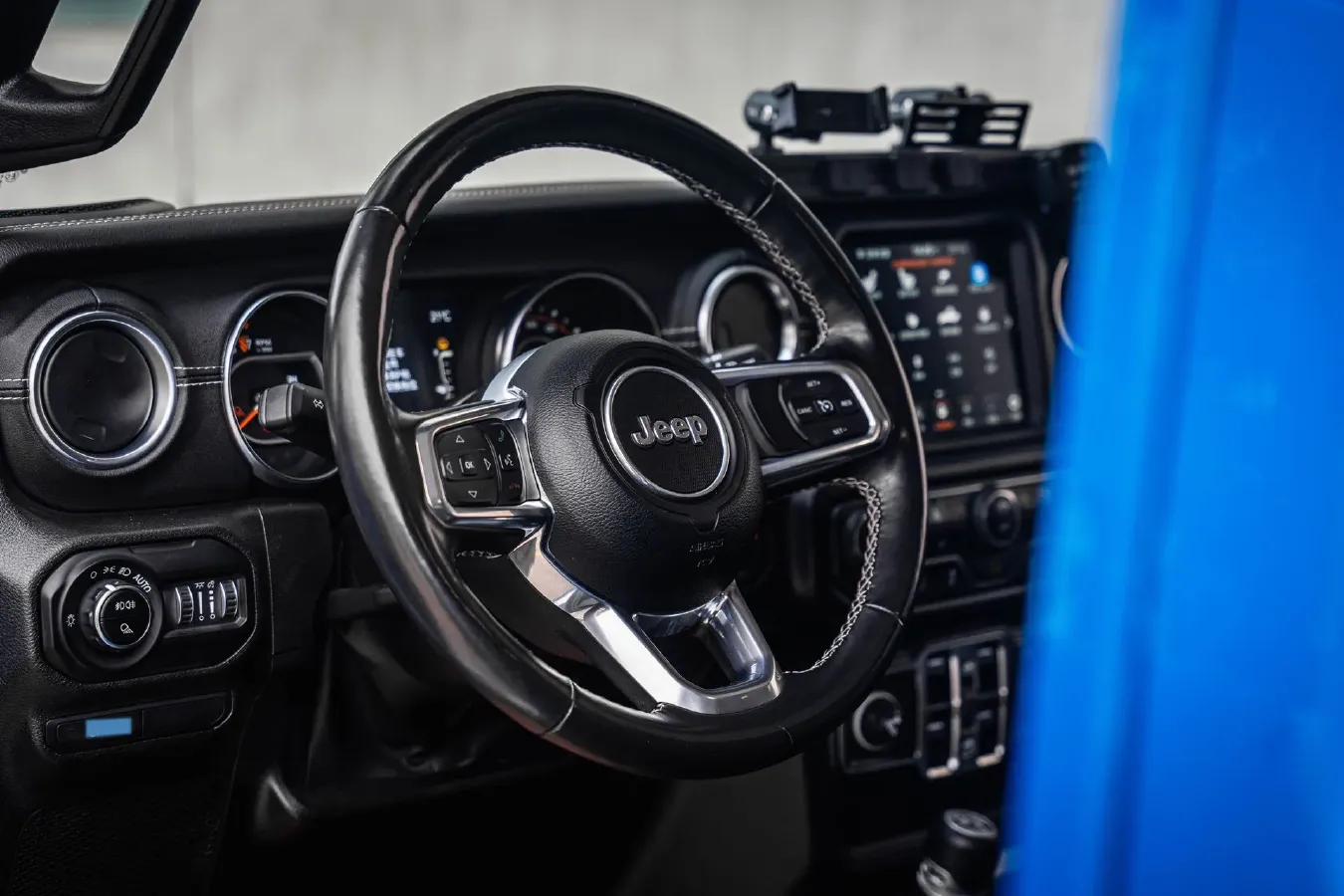 2022 Jeep Gladiator 3.6L 284HP V6 8AT,autocango,china used car exporter,china ev exporter,chinese used car exporter,chinese used ev exporter