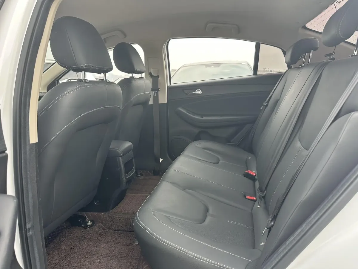 2024 Chery Arrizo 5 1.5L 120HP L4 5MT,autocango,china used car exporter,china ev exporter,chinese used car exporter,chinese used ev exporter