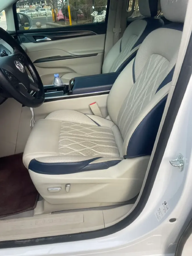 2023 Buick GL8 2.0T 237HP L4 9AT,autocango,china used car exporter,china ev exporter,chinese used car exporter,chinese used ev exporter