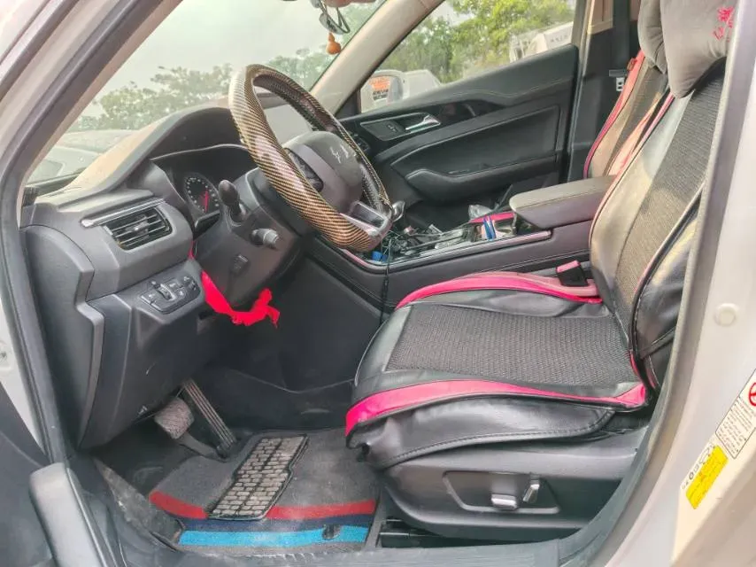 2019 HongQi H5 1.8T 180HP L4 6AT,autocango,china used car exporter,china ev exporter,chinese used car exporter,chinese used ev exporter