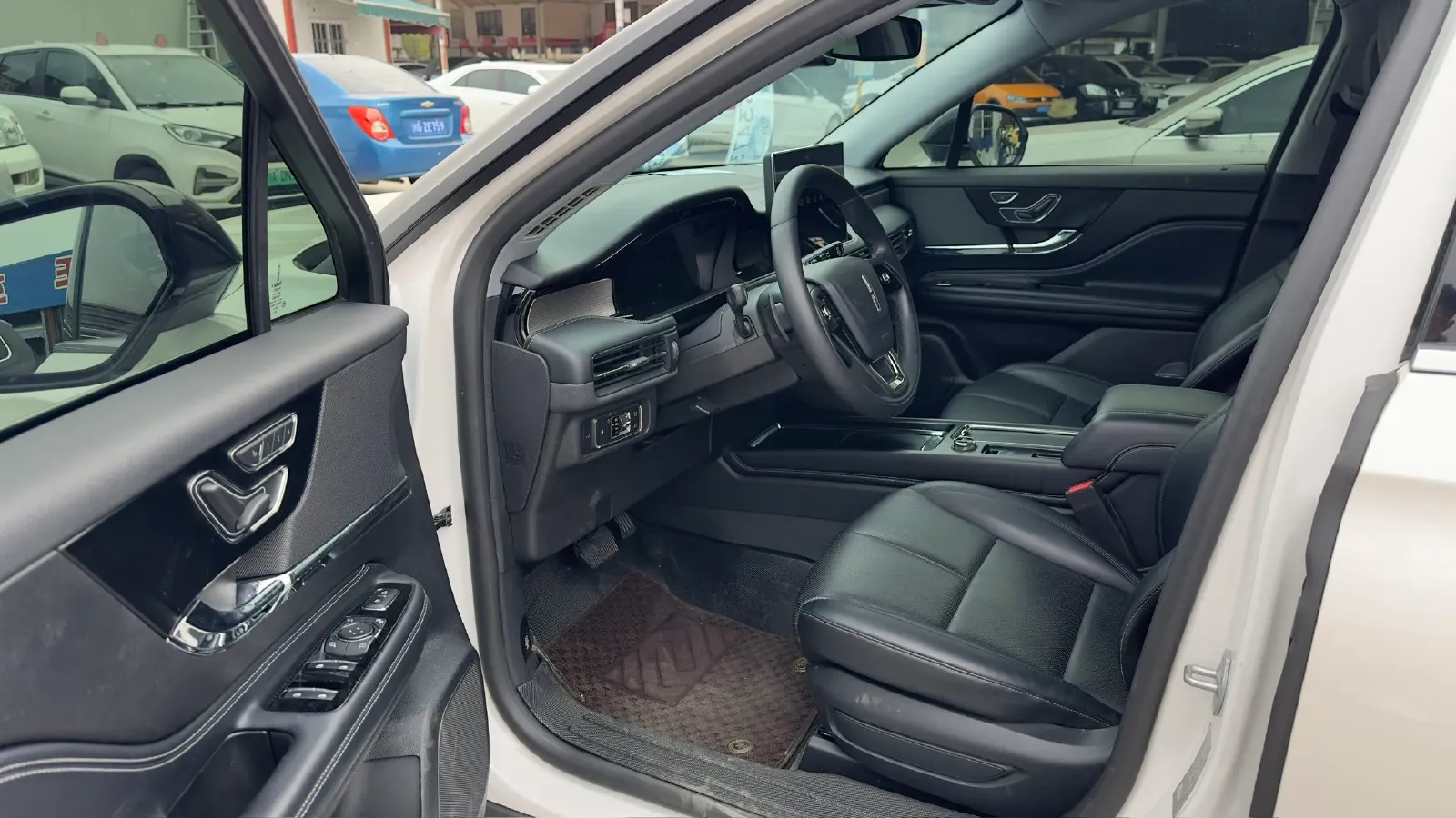 2022 Lincoln Corsair 2.0T 245HP L4 8AT,autocango,china used car exporter,china ev exporter,chinese used car exporter,chinese used ev exporter