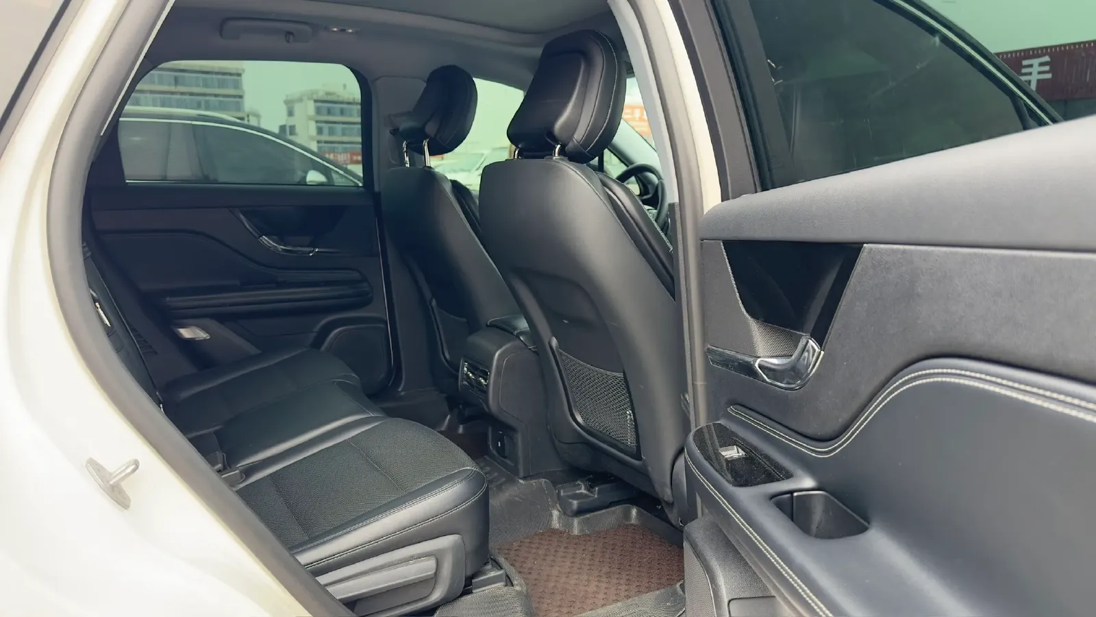 2022 Lincoln Corsair 2.0T 245HP L4 8AT,autocango,china used car exporter,china ev exporter,chinese used car exporter,chinese used ev exporter